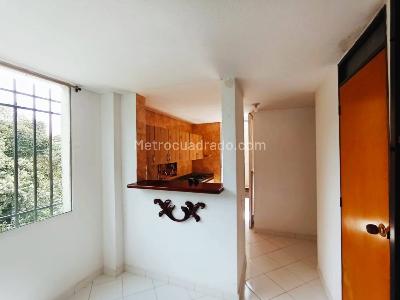 Casa de 3 alcobas en venta en Robledo Parque, Medellín, 86 m² · foto 6 de 20
