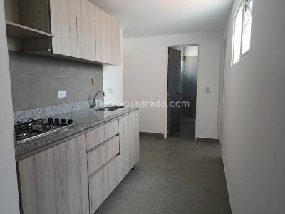Casa de 2 alcobas en arriendo en Estadio, Medellín, 70 m² · foto 4 de 13