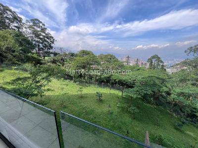 Apartaestudio en venta en Altos Del Poblado, Medellín, 64 m² · foto 2 de 20