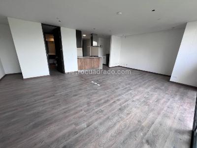 Apartaestudio en venta en Altos Del Poblado, Medellín, 64 m² · foto 3 de 20