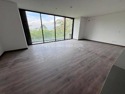 Apartaestudio en venta en Altos Del Poblado, Medellín, 64 m² · foto 5 de 20