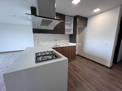 Apartaestudio en venta en Altos Del Poblado, Medellín, 64 m² · foto 10 de 20