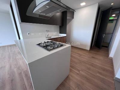 Apartaestudio en venta en Altos Del Poblado, Medellín, 64 m² · foto 12 de 20