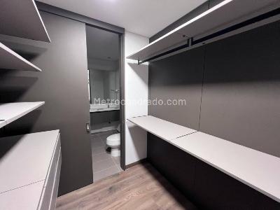 Apartaestudio en venta en Altos Del Poblado, Medellín, 64 m² · foto 18 de 20