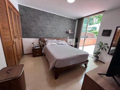 Apartamento de 3 alcobas en venta en Castropol, Medellín, 305 m² · foto 2 de 20