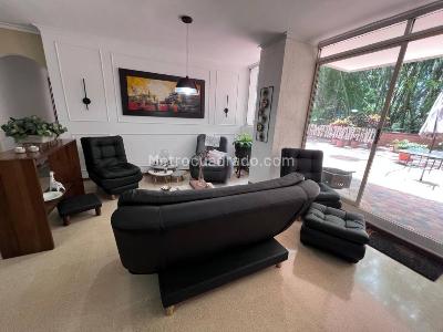 Apartamento de 3 alcobas en venta en Castropol, Medellín, 305 m² · foto 9 de 20