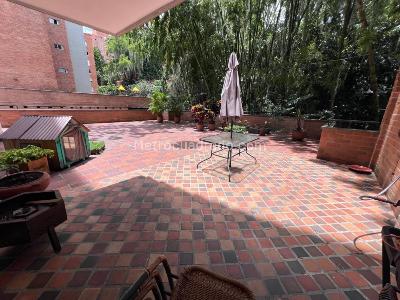 Apartamento de 3 alcobas en venta en Castropol, Medellín, 305 m² · foto 10 de 20