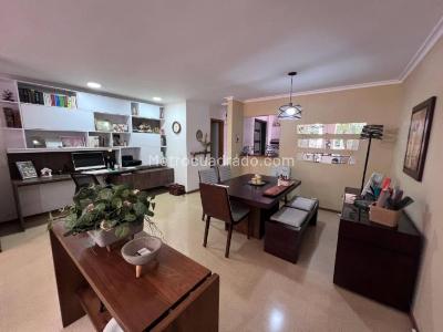 Apartamento de 3 alcobas en venta en Castropol, Medellín, 305 m² · foto 14 de 20