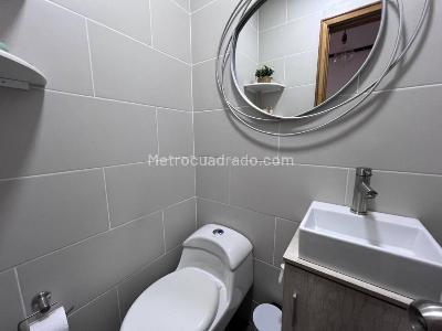 Apartamento de 3 alcobas en venta en Castropol, Medellín, 305 m² · foto 16 de 20