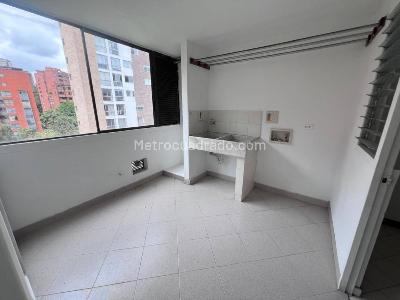Apartamento de 3 alcobas en venta en El Tesoro, Medellín, 167 m² · foto 3 de 20