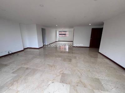 Apartamento de 3 alcobas en venta en El Tesoro, Medellín, 167 m² · foto 9 de 20