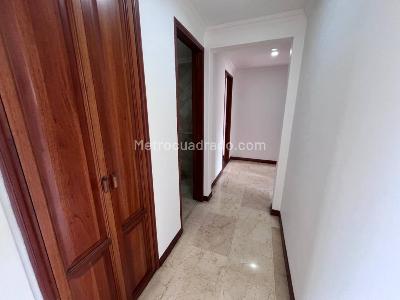 Apartamento de 3 alcobas en venta en El Tesoro, Medellín, 167 m² · foto 10 de 20