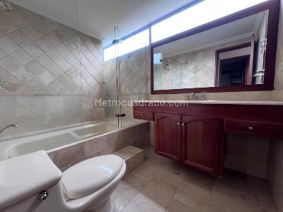 Apartamento de 3 alcobas en venta en El Tesoro, Medellín, 167 m² · foto 14 de 20