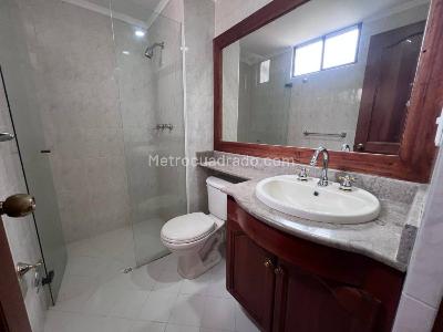Apartamento de 3 alcobas en venta en El Tesoro, Medellín, 167 m² · foto 18 de 20
