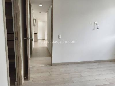 Apartamento de 2 alcobas en arriendo en Loma Del Escobero, Envigado, 73 m² · foto 11 de 16