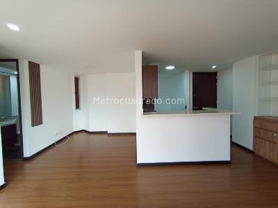 Apartamento de 2 alcobas en arriendo en Loma Del Esmeraldal, Envigado, 78 m² · foto 2 de 14