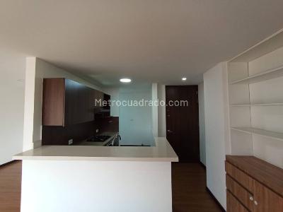 Apartamento de 2 alcobas en arriendo en Loma Del Esmeraldal, Envigado, 78 m² · foto 5 de 14