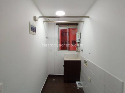 Apartamento de 2 alcobas en arriendo en Loma Del Esmeraldal, Envigado, 78 m² · foto 6 de 14