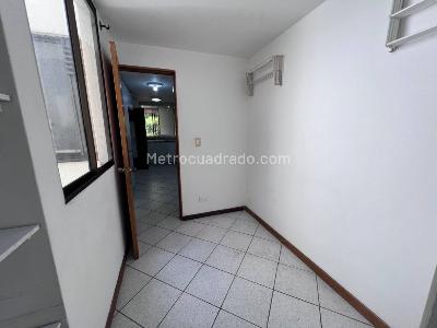 Apartamento de 3 alcobas en venta en Laureles, Medellín, 130 m² · foto 20 de 20