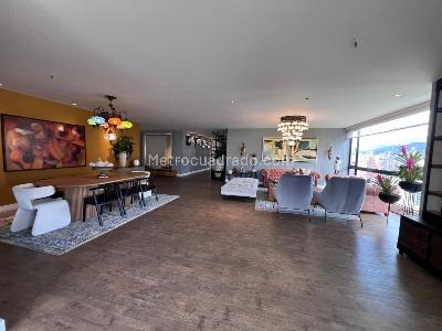 Apartamento de 3 alcobas en venta en Los Balsos, Medellín, 330 m² · foto 4 de 20
