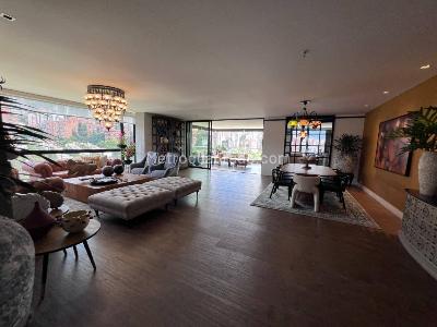 Apartamento de 3 alcobas en venta en Los Balsos, Medellín, 330 m² · foto 14 de 20