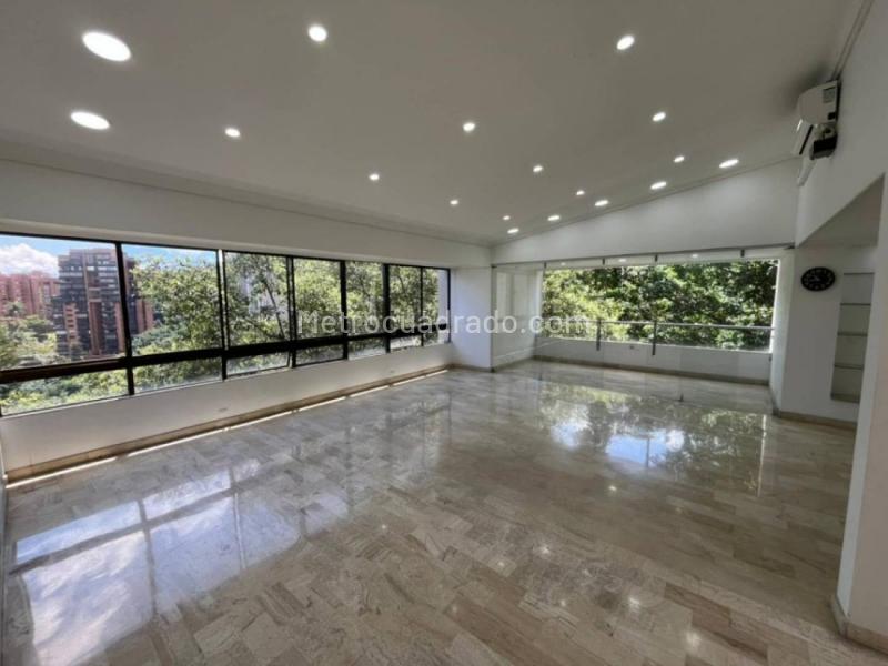 Apartamento Amplio de 4 Alcobas en Loma del Campestre - 3