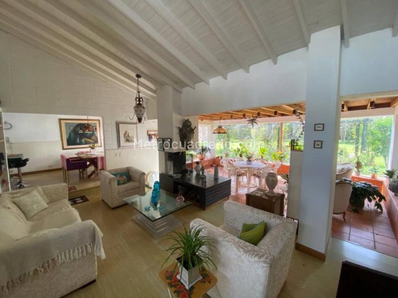 4BR House in Llano Grande (3000 m²) - 2