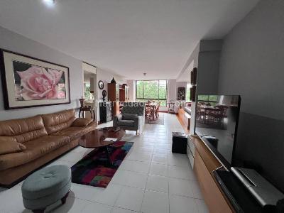 Apartamento de 2 alcobas en venta en El Poblado, Medellín, 175 m² · foto 8 de 20