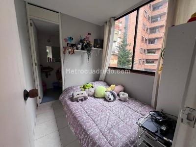 Apartamento de 2 alcobas en venta en El Poblado, Medellín, 175 m² · foto 12 de 20
