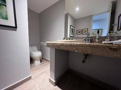 Apartamento de 2 alcobas en venta en El Poblado, Medellín, 175 m² · foto 14 de 20
