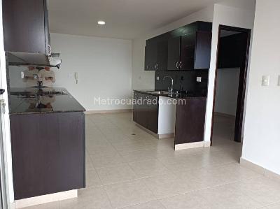 Apartamento de 3 alcobas en arriendo en La Calera, Medellín, 227 m² · foto 5 de 20