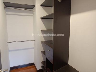 Apartamento de 3 alcobas en arriendo en La Calera, Medellín, 227 m² · foto 14 de 20