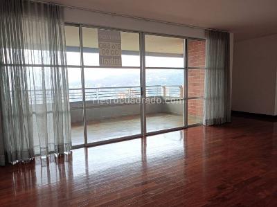 Apartamento de 3 alcobas en arriendo en La Calera, Medellín, 227 m² · foto 17 de 20