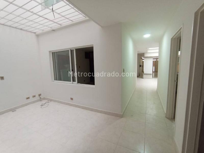 Commercial House for Rent in La Castellana - 3
