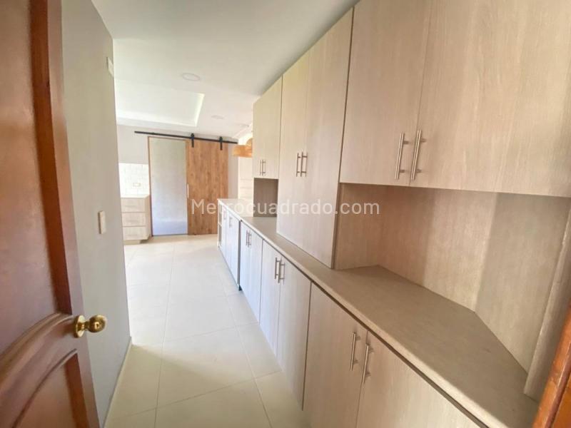 Luxury 3BR Apartment in Loma De Los Parra - 7