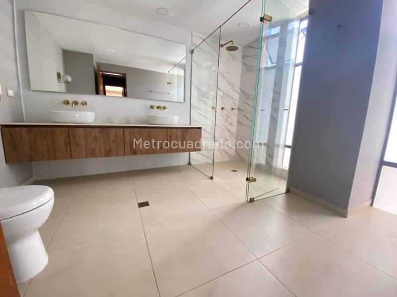 Luxury 3BR Apartment in Loma De Los Parra - 9