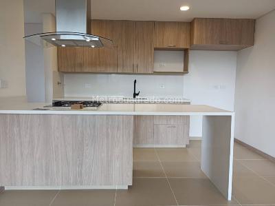 Apartamento en arriendo en Camino Verde, Envigado · foto 3 de 18
