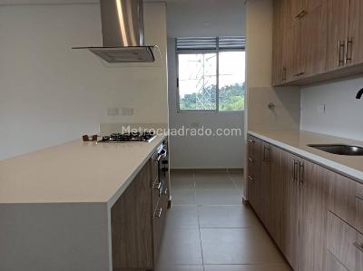 Apartamento en arriendo en Camino Verde, Envigado · foto 5 de 18