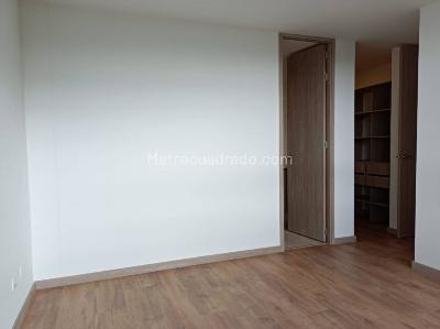 Apartamento en arriendo en Camino Verde, Envigado · foto 10 de 18