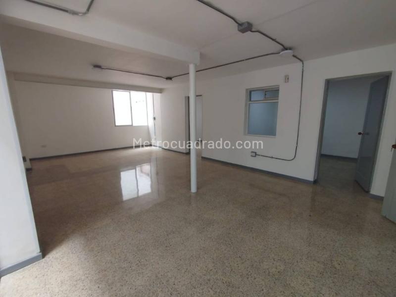 Spacious 3BR House in Floresta - 2