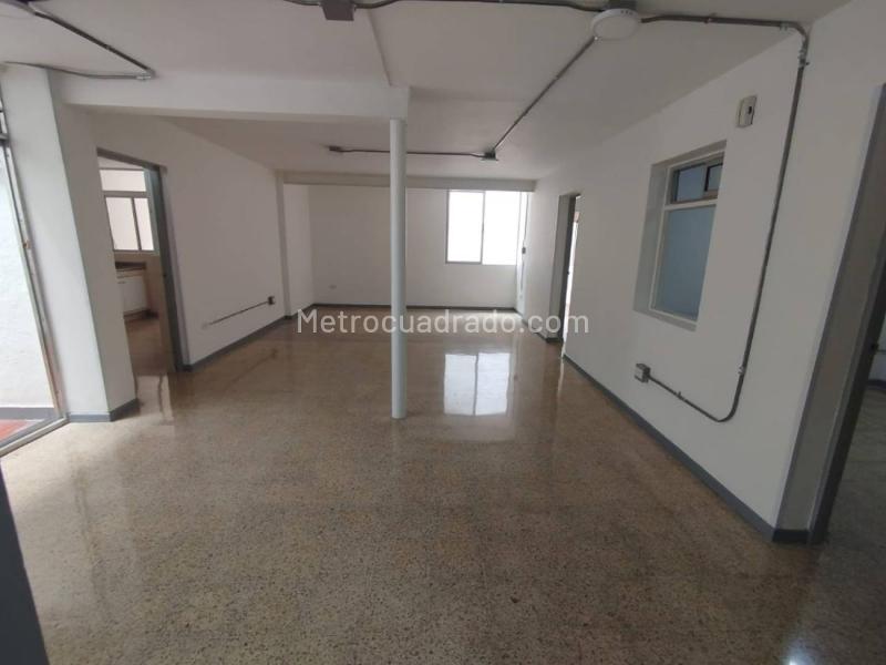 Spacious 3BR House in Floresta - 3