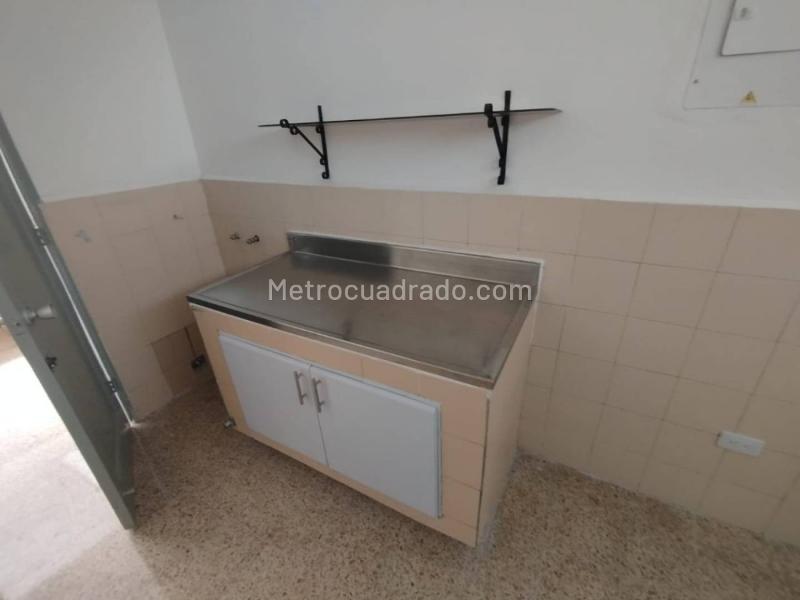 Spacious 3BR House in Floresta - 6