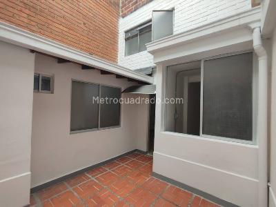 Casa de 3 alcobas en arriendo en La Floresta, Medellín, 222 m² · foto 10 de 20