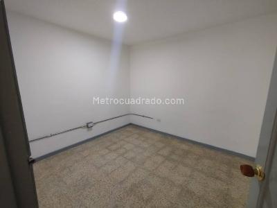 Casa de 3 alcobas en arriendo en La Floresta, Medellín, 222 m² · foto 16 de 20