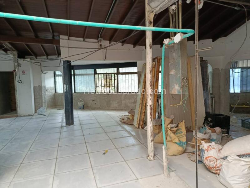 Commercial Opportunity with 3BR House in Conquistadores - 2