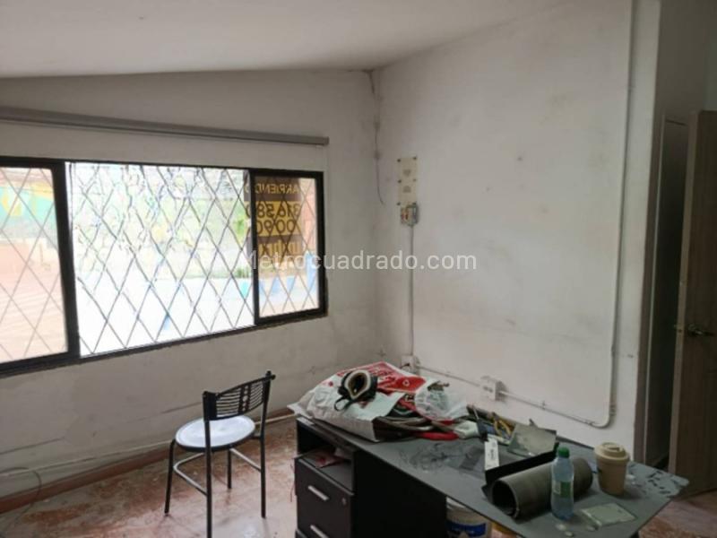 Commercial Opportunity with 3BR House in Conquistadores - 8