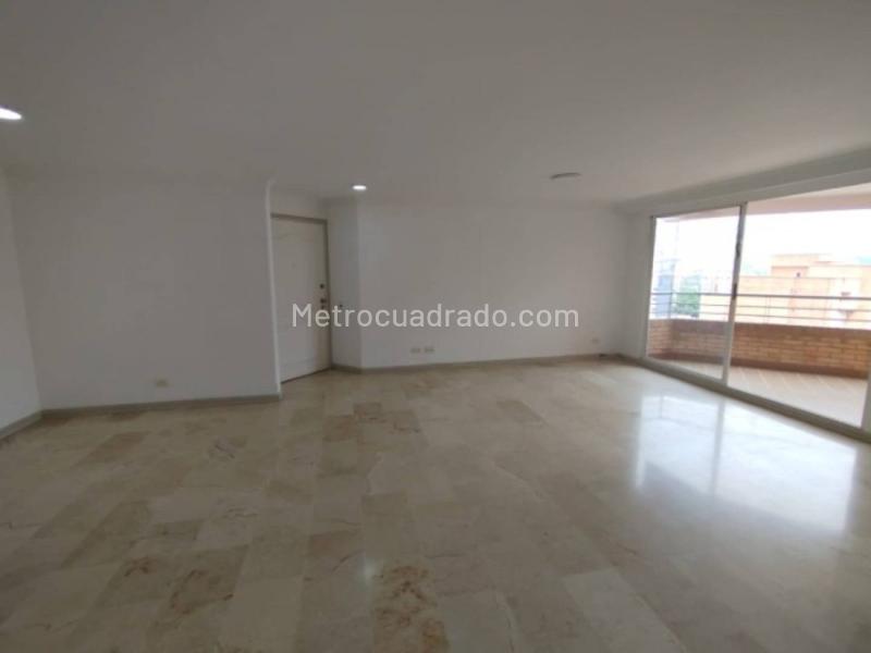 Spacious 3BR Apartment in Laureles - 2