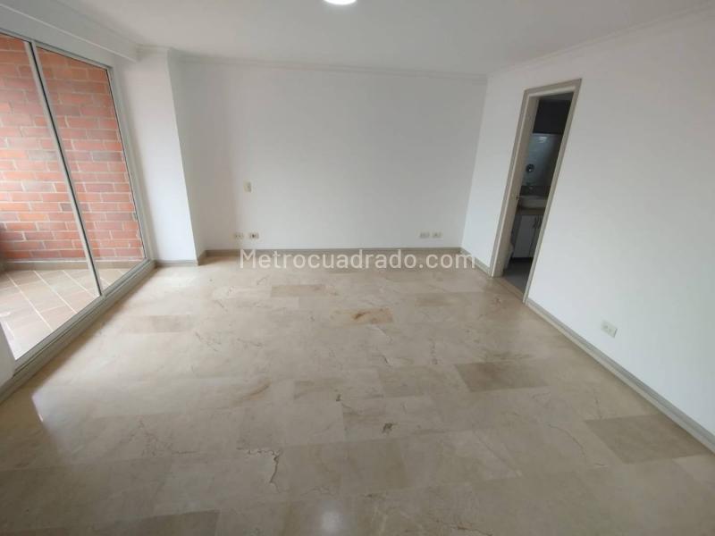 Spacious 3BR Apartment in Laureles - 6