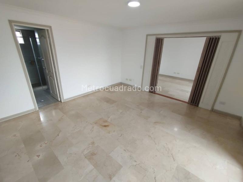 Spacious 3BR Apartment in Laureles - 9
