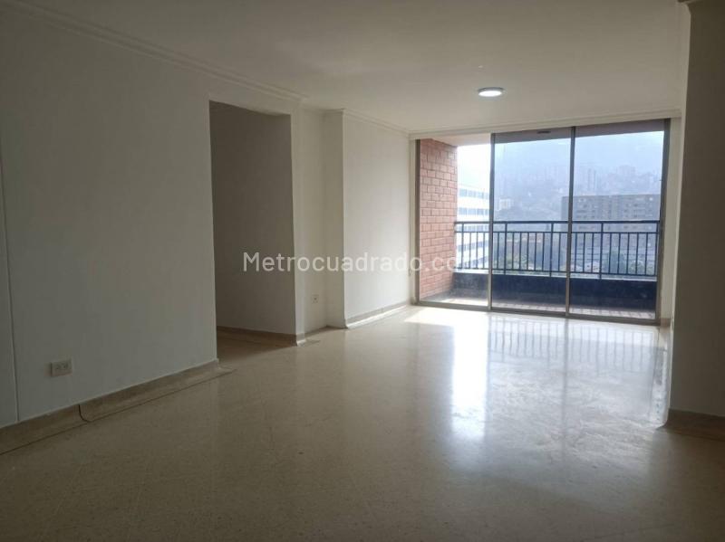 4BR Apartment in Jardines (126 m²)
